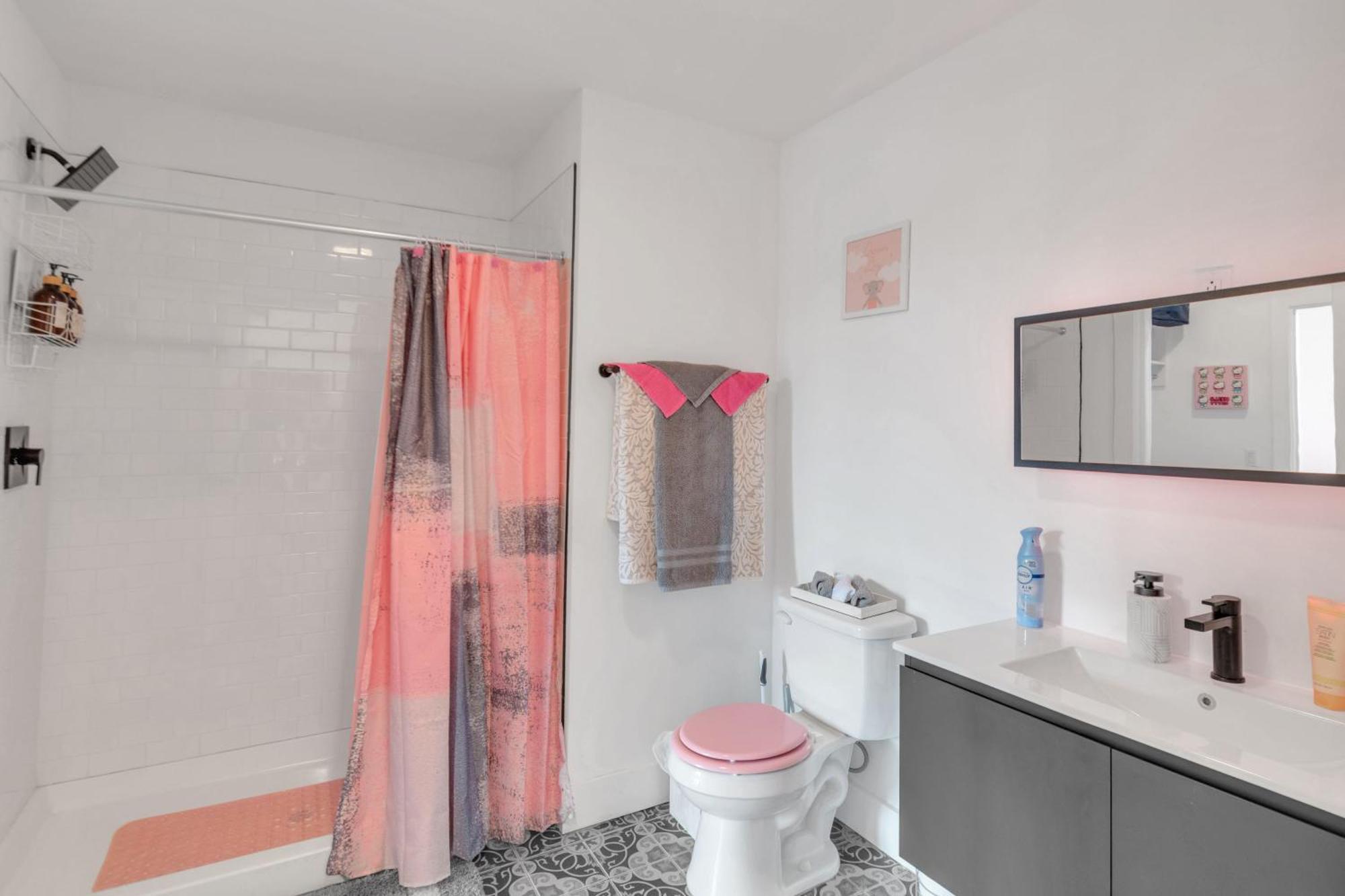 Pink Heaven Indoor Pool, Free Parking, Near Nyc Lejlighed Elizabeth Eksteriør billede